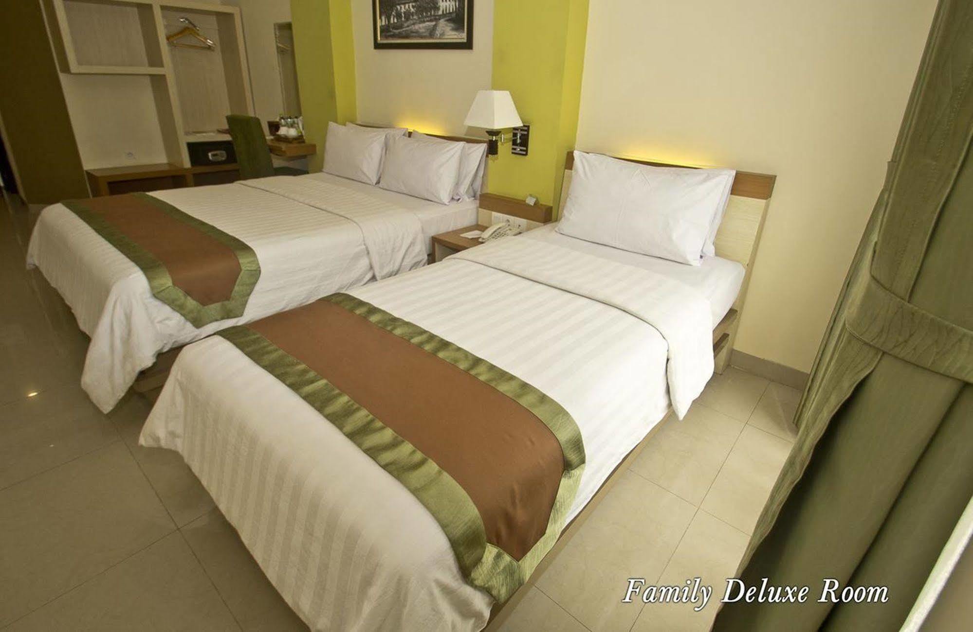 De Batara Hotel Bandung Extérieur photo