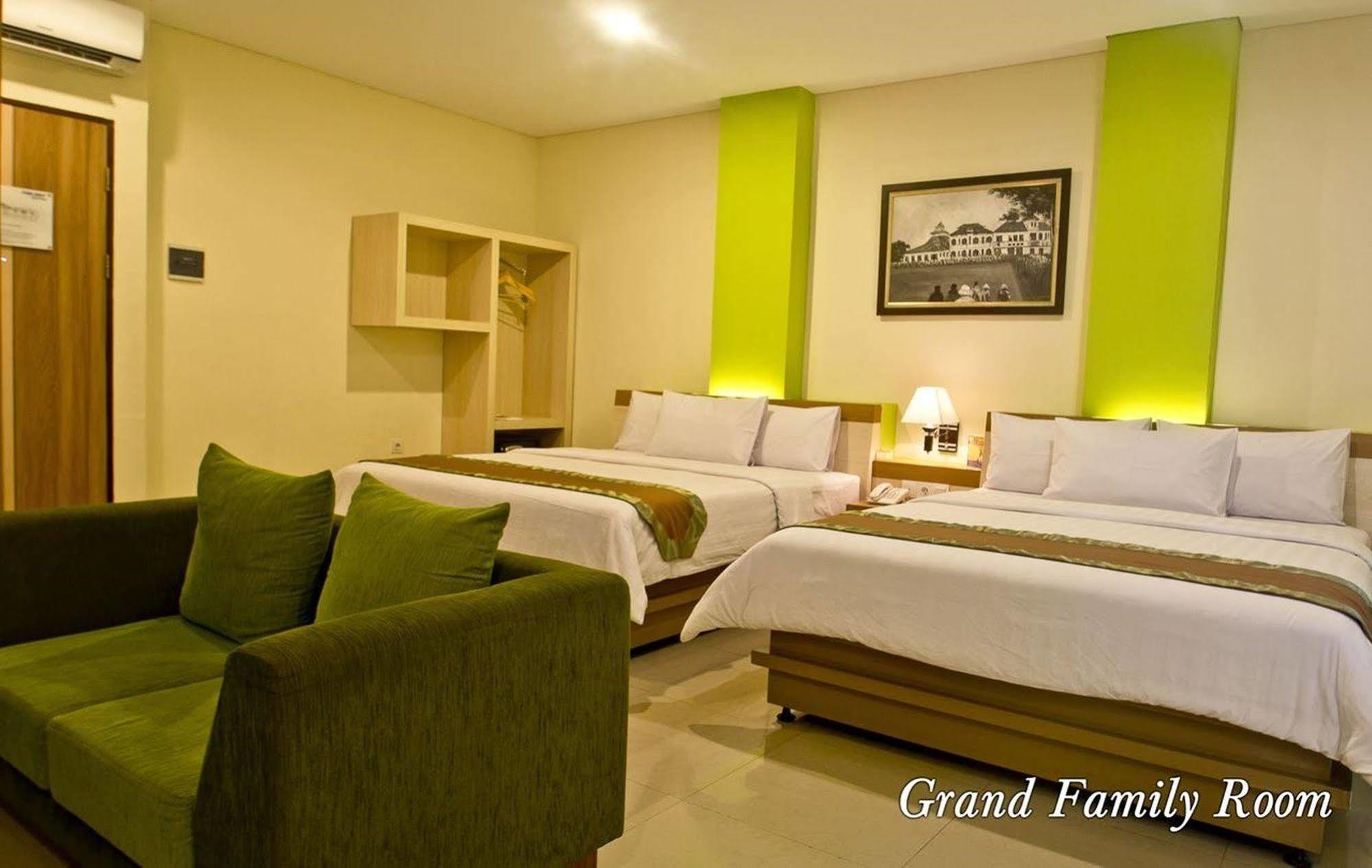 De Batara Hotel Bandung Extérieur photo